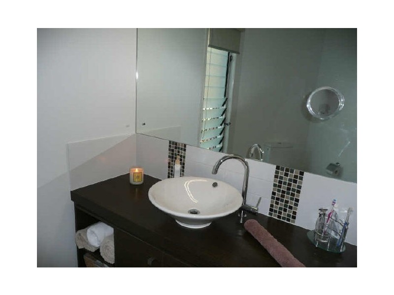 2 Southern Cross Close, Telina QLD 4680