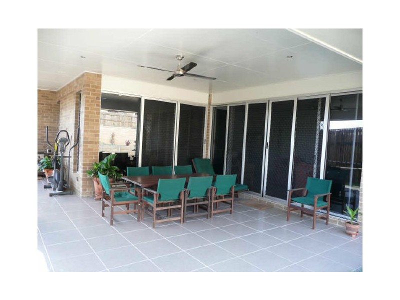 2 Southern Cross Close, Telina QLD 4680