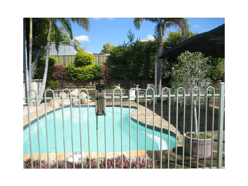 8 Vernon Road, Telina QLD 4680