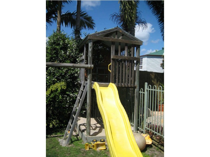 8 Vernon Road, Telina QLD 4680