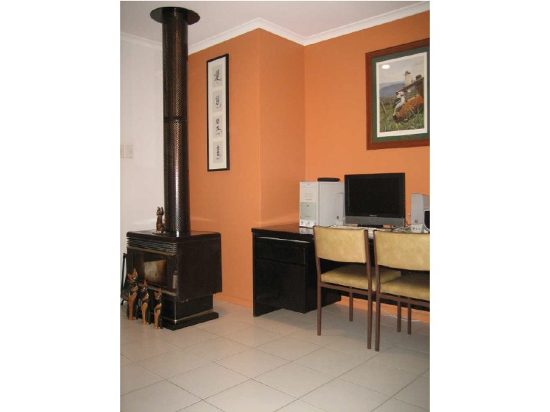 8 Vernon Road, Telina QLD 4680