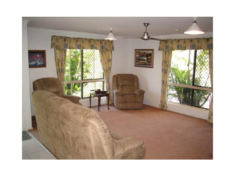 8 Vernon Road, Telina QLD 4680