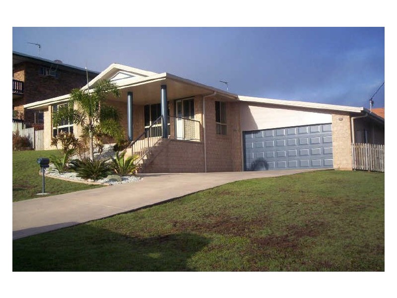 13 Mciver Road, Clinton QLD 4680