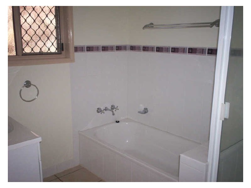 13 Mciver Road, Clinton QLD 4680