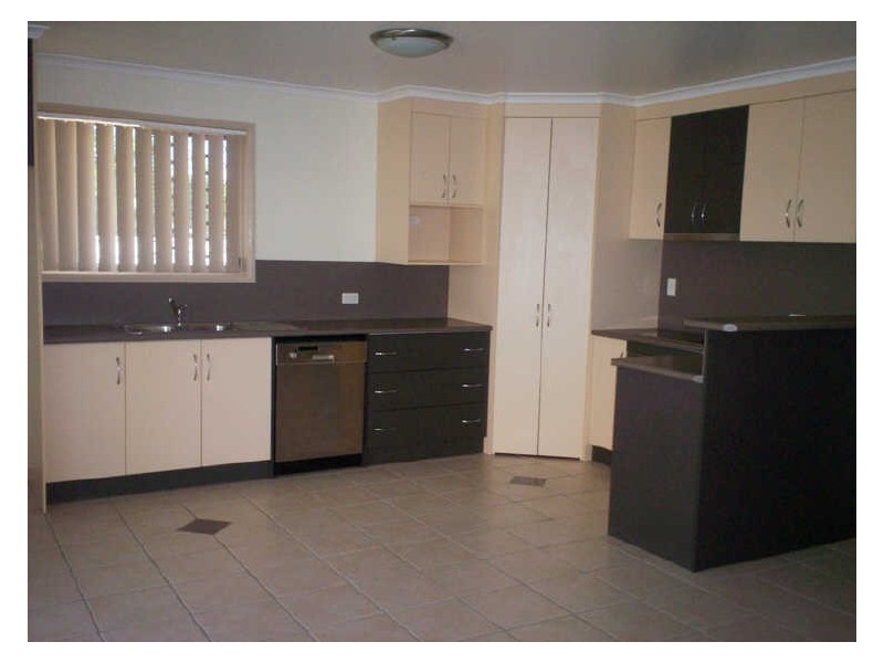 13 Mciver Road, Clinton QLD 4680