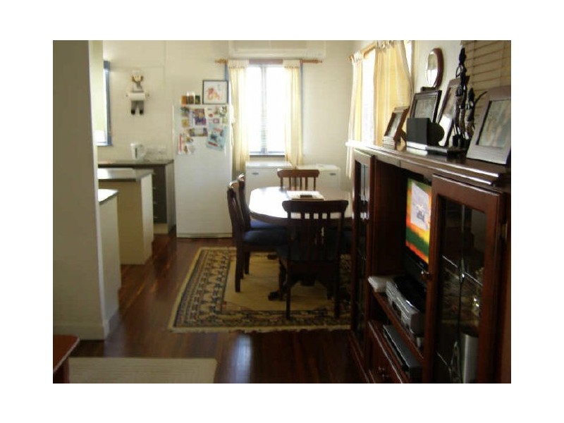 37 Higgins Street, West Gladstone QLD 4680