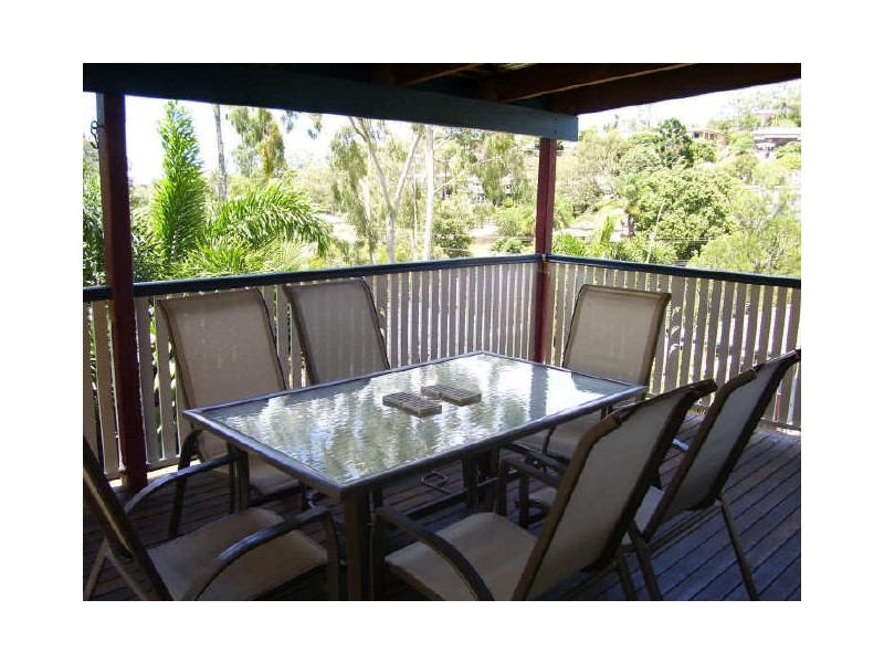4 Beale Street, West Gladstone QLD 4680