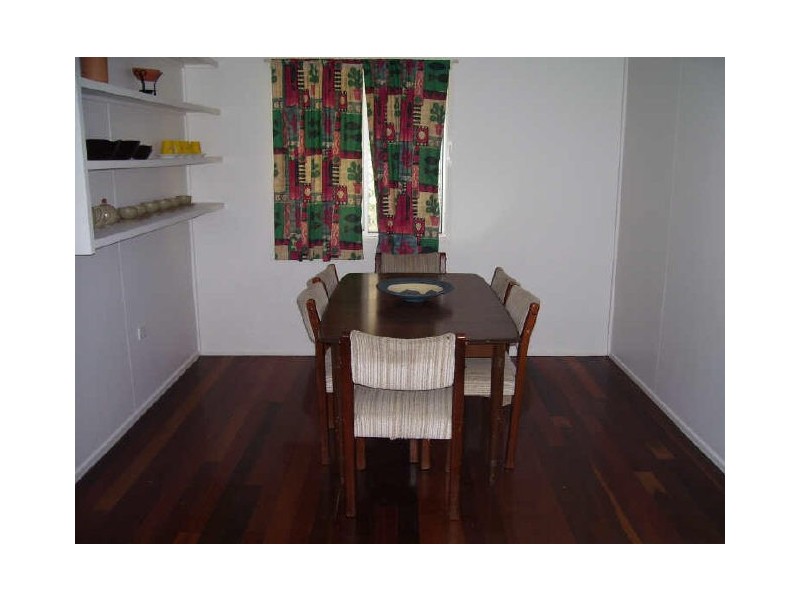 4 Beale Street, West Gladstone QLD 4680