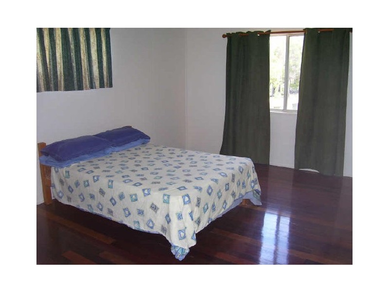 4 Beale Street, West Gladstone QLD 4680