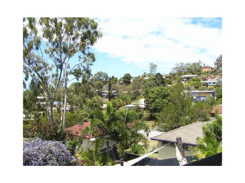 4 Beale Street, West Gladstone QLD 4680