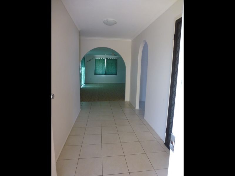 11 Finchley Street, Telina QLD 4680