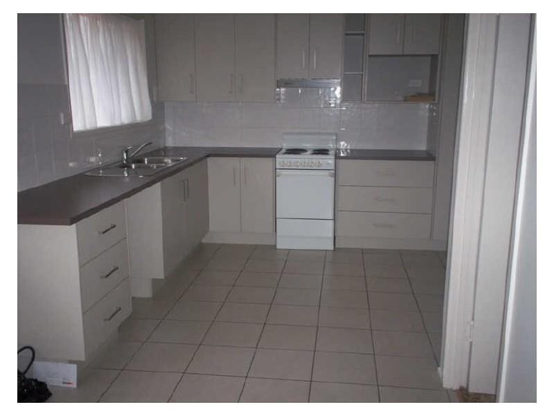 11 Finchley Street, Telina QLD 4680