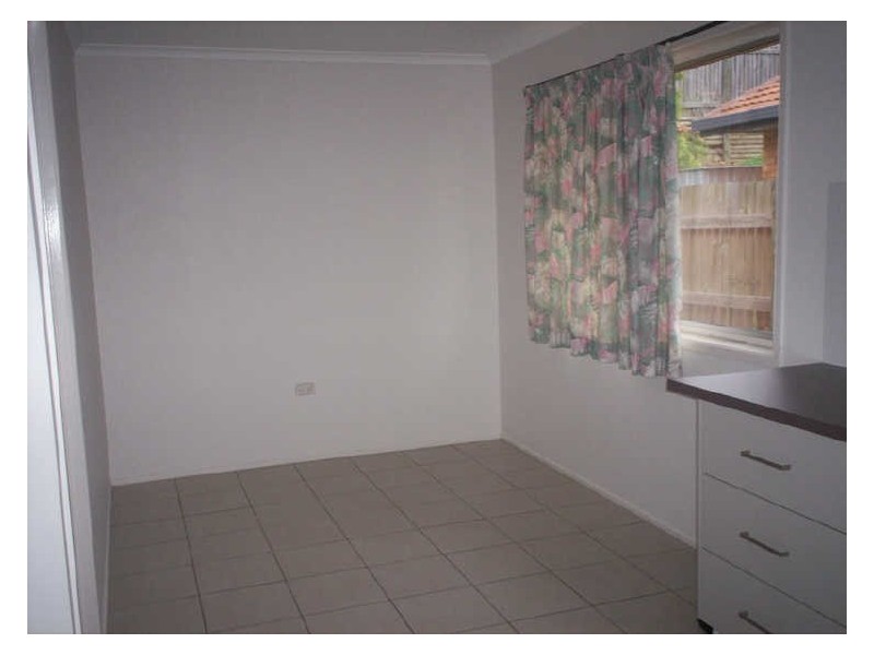 11 Finchley Street, Telina QLD 4680