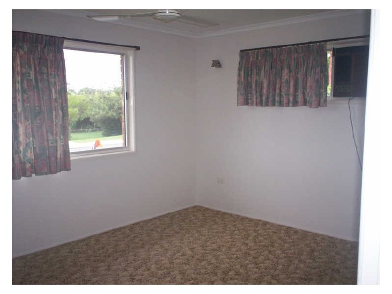 11 Finchley Street, Telina QLD 4680