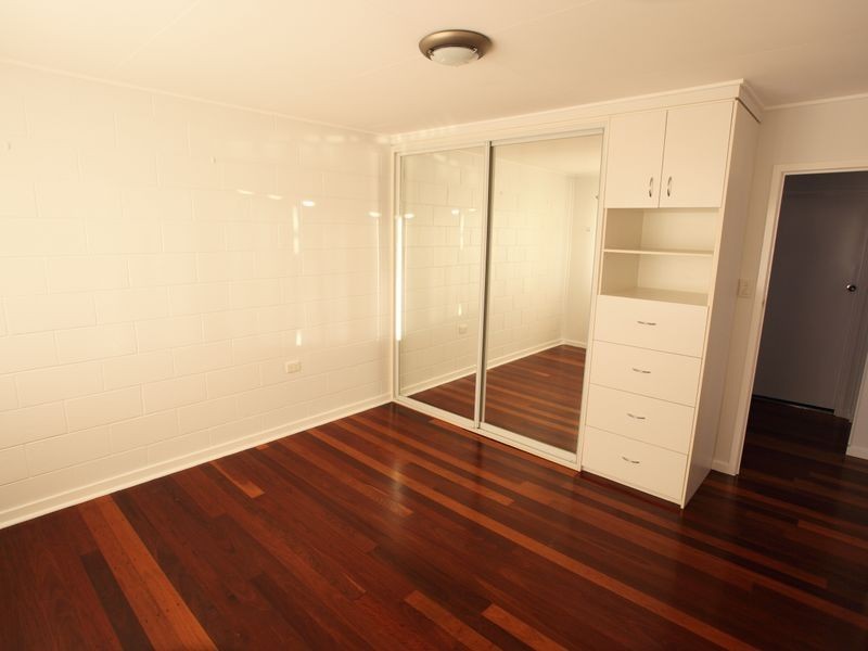 2/4 Palmer Street, Barney Point QLD 4680