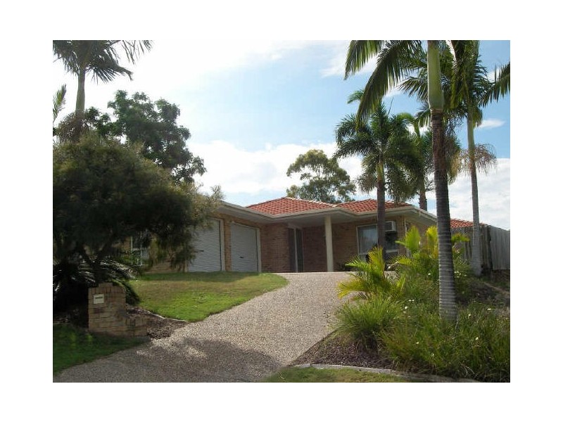 8 Fairbairn Place, Clinton QLD 4680