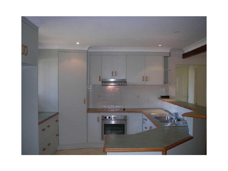 18 Wilson Street, New Auckland QLD 4680