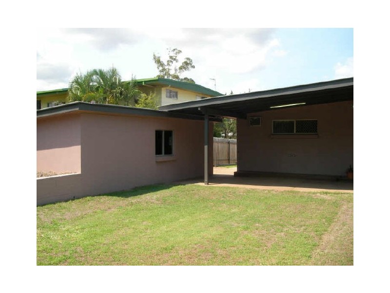 18 Wilson Street, New Auckland QLD 4680