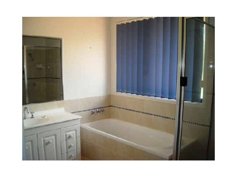 175 J.HICKEY AVENUE, Gladstone QLD 4680