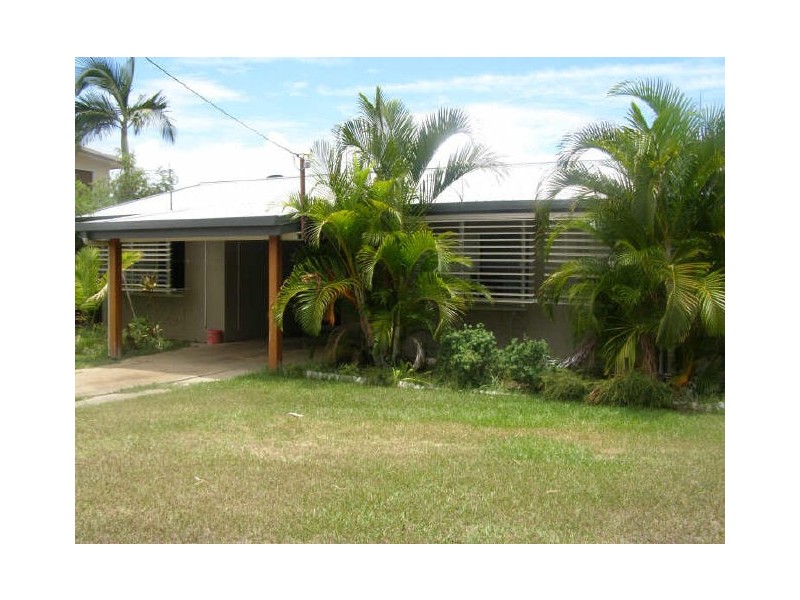 12 Salmon Street, Toolooa QLD 4680
