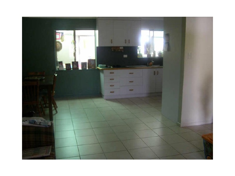 12 Salmon Street, Toolooa QLD 4680