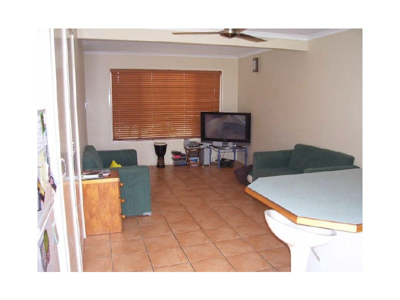 3/4 Wilmott Street, Gladstone QLD 4680