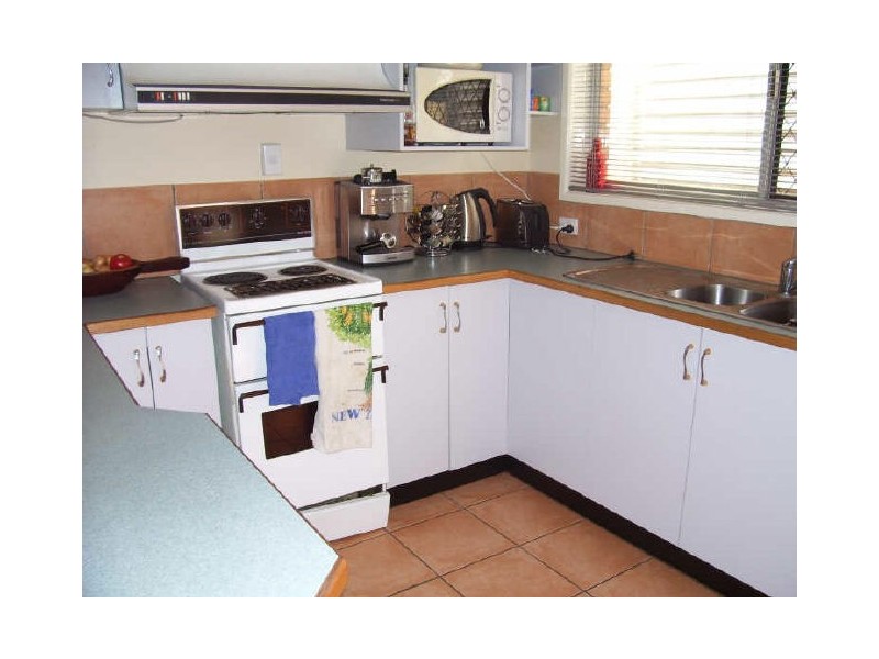 3/4 Wilmott Street, Gladstone QLD 4680