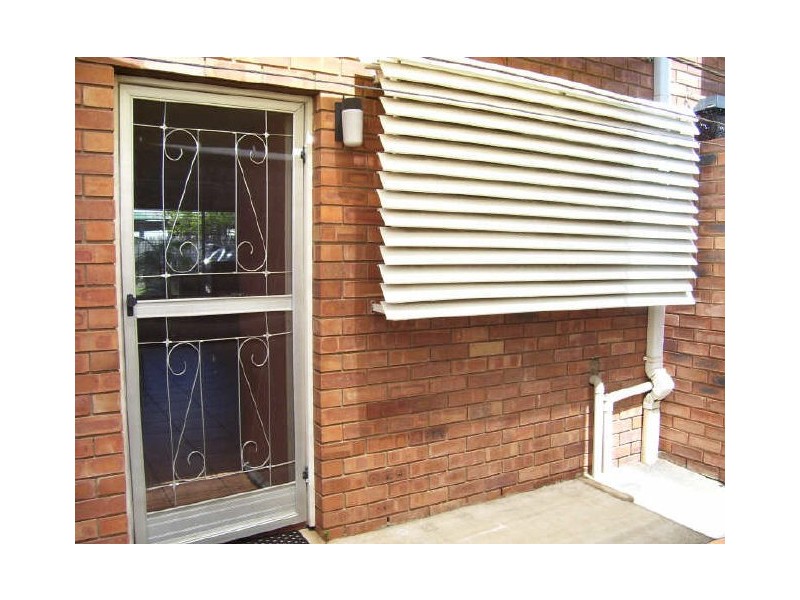 3/4 Wilmott Street, Gladstone QLD 4680