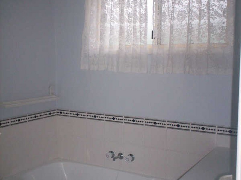 7 Kerry Court, New Auckland QLD 4680