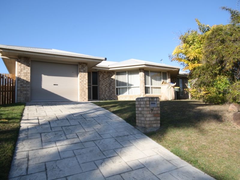 7 Weatherly Court, Clinton QLD 4680