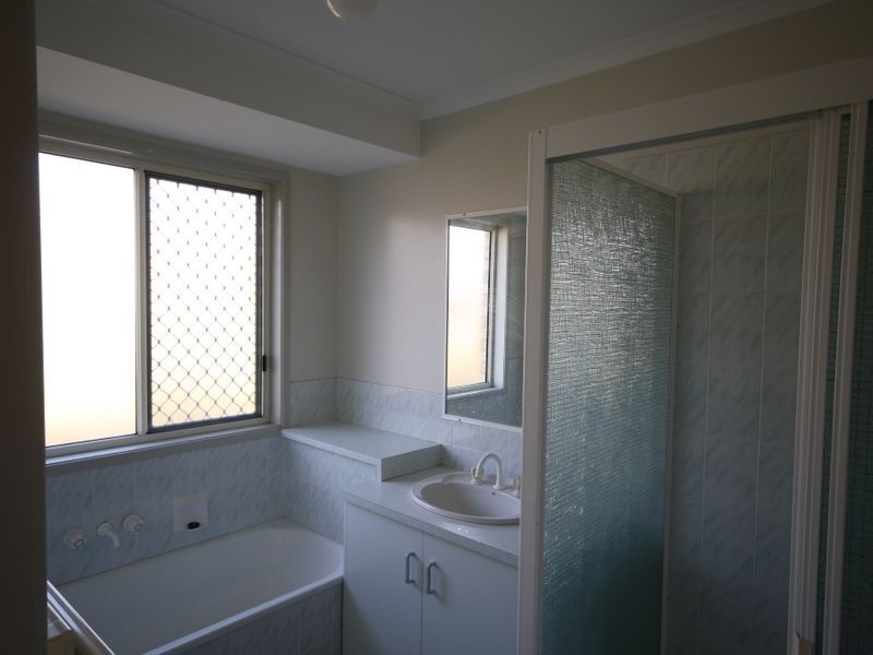 7 Weatherly Court, Clinton QLD 4680