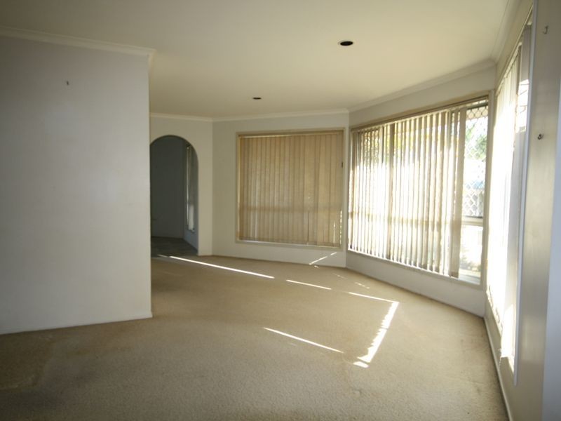 7 Weatherly Court, Clinton QLD 4680