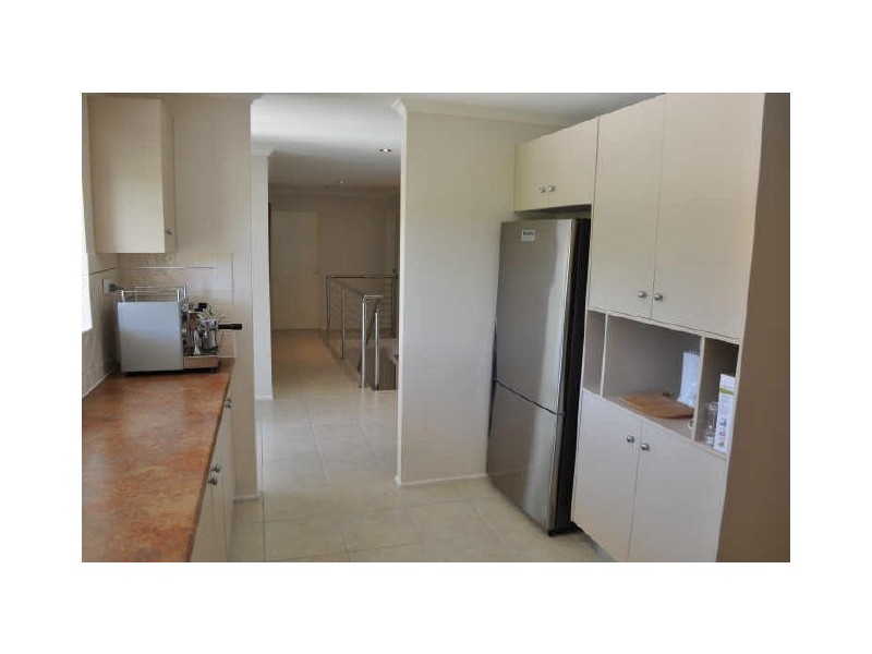 5 Ferguson Crescent, West Gladstone QLD 4680