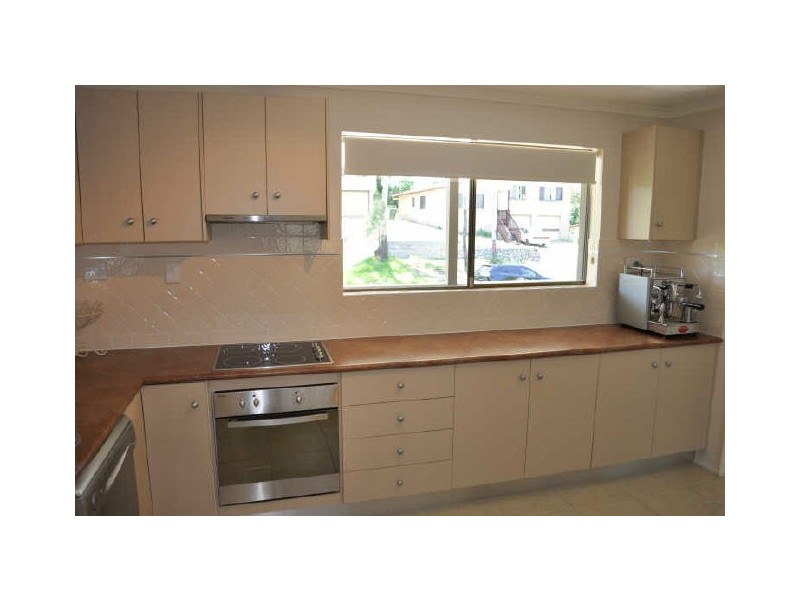 5 Ferguson Crescent, West Gladstone QLD 4680