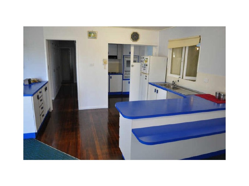 27 Rossella Street, West Gladstone QLD 4680