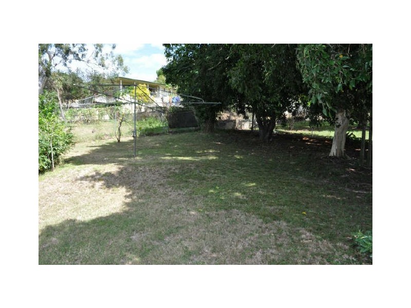 27 Rossella Street, West Gladstone QLD 4680