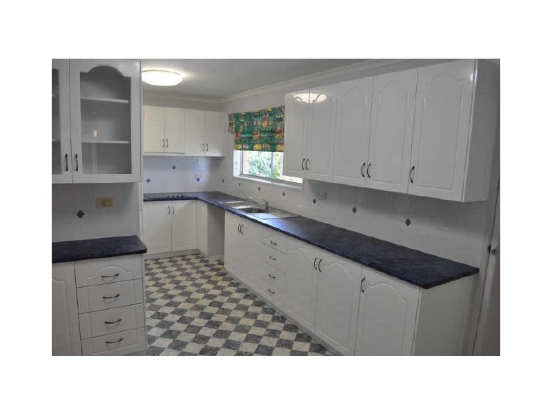 19 Jupiter Street, Telina QLD 4680