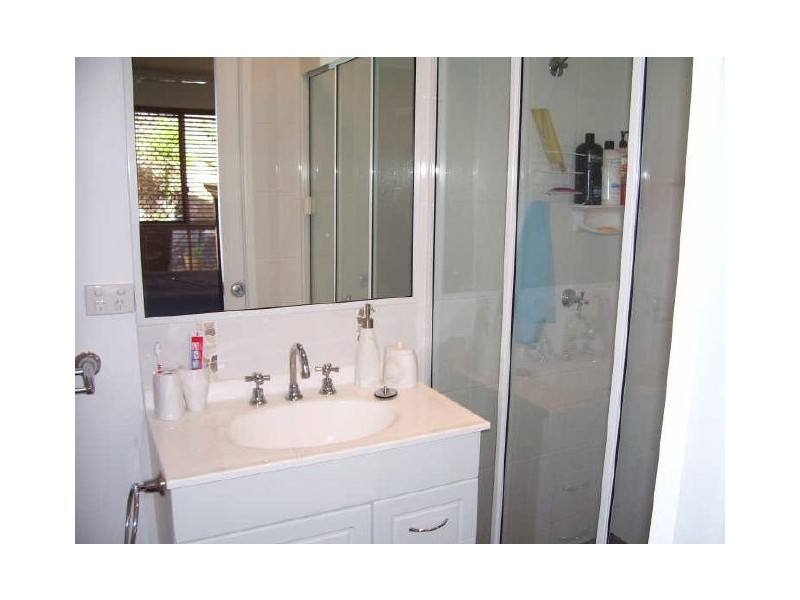 25 Flounder Crescent, Toolooa QLD 4680