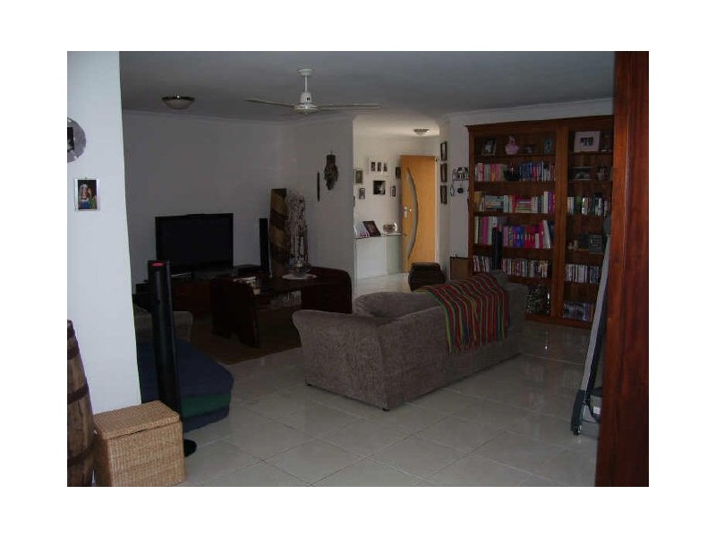 25 Flounder Crescent, Toolooa QLD 4680