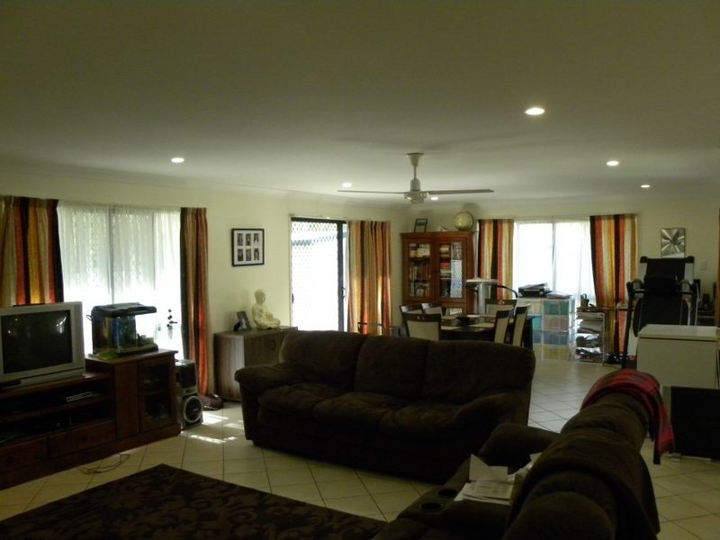 20 Hamilton Drive, Clinton QLD 4680