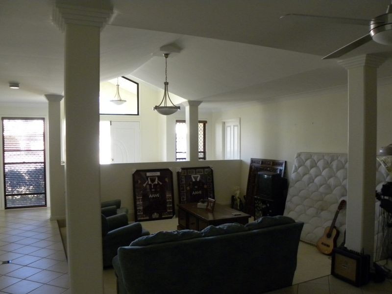 20 Hamilton Drive, Clinton QLD 4680