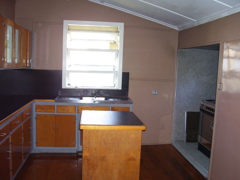 55 Eden Street, South Gladstone QLD 4680