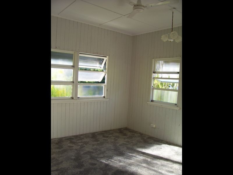 55 Eden Street, South Gladstone QLD 4680