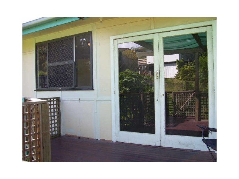 7 Walters Avenue, West Gladstone QLD 4680