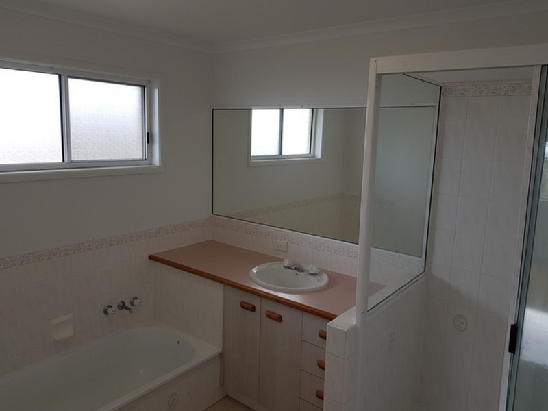 4 Columbia Avenue, Clinton QLD 4680