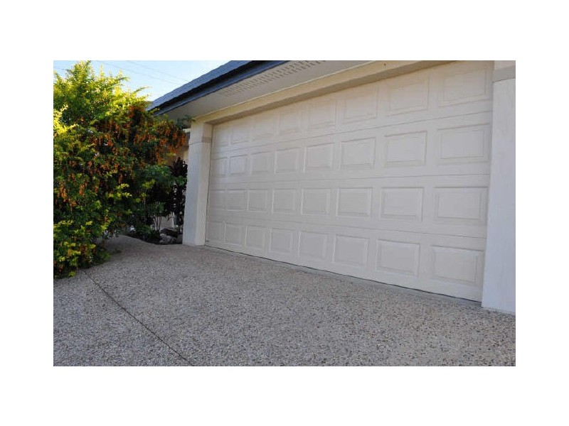 12 Willespie Place, New Auckland QLD 4680
