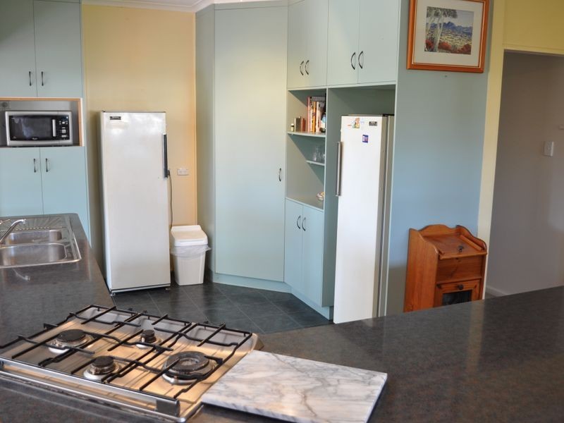 3 Nash Street, West Gladstone QLD 4680