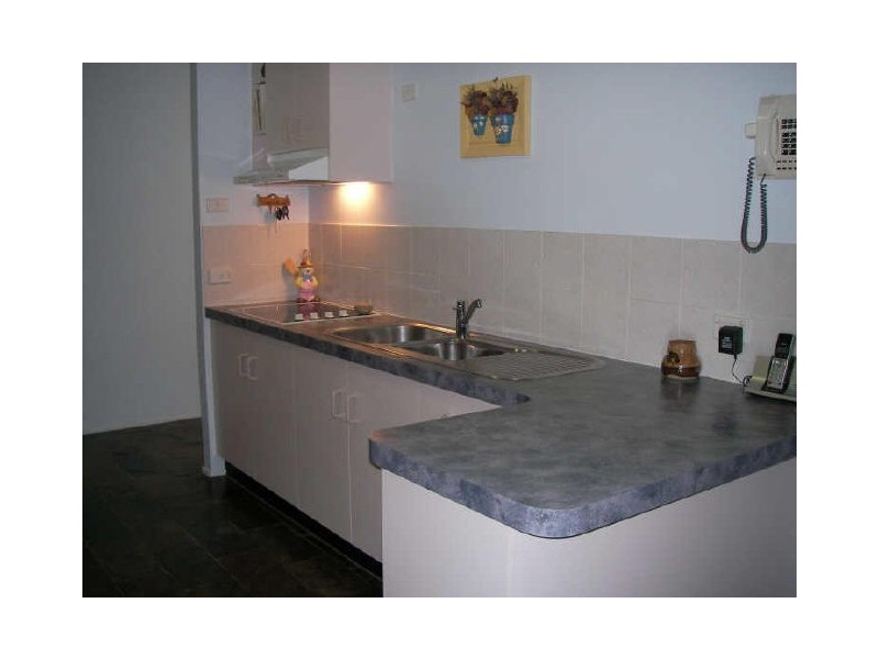 6 Daydream Drive, Clinton QLD 4680