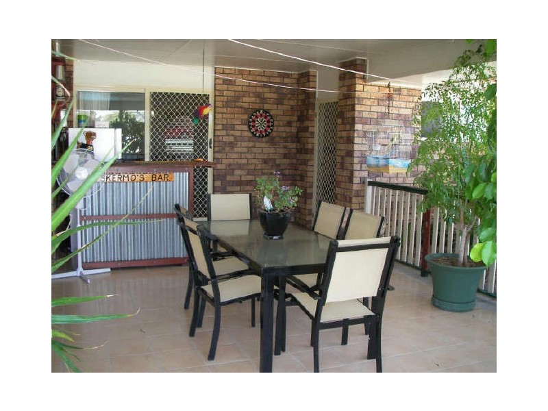 6 Daydream Drive, Clinton QLD 4680