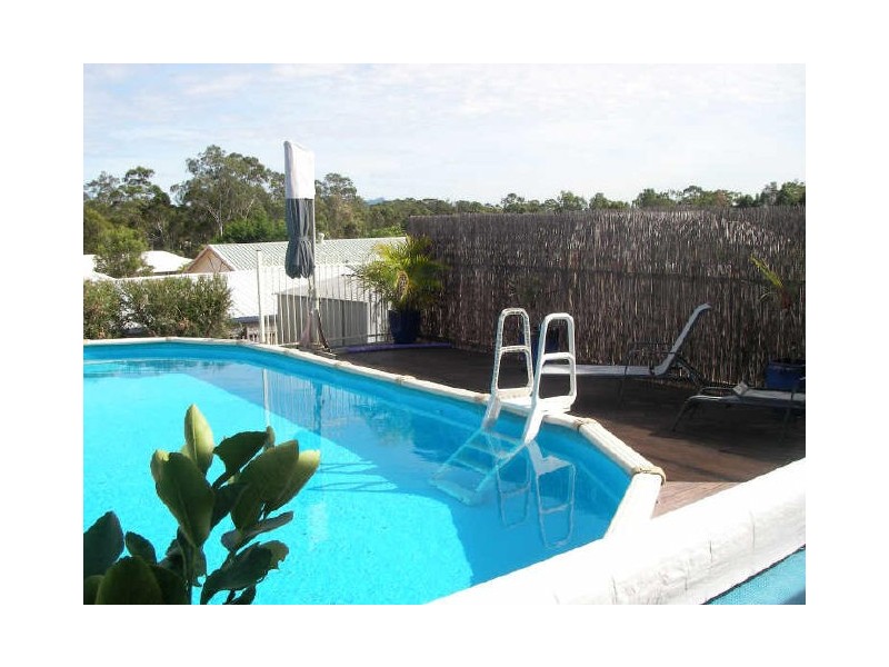 6 Daydream Drive, Clinton QLD 4680